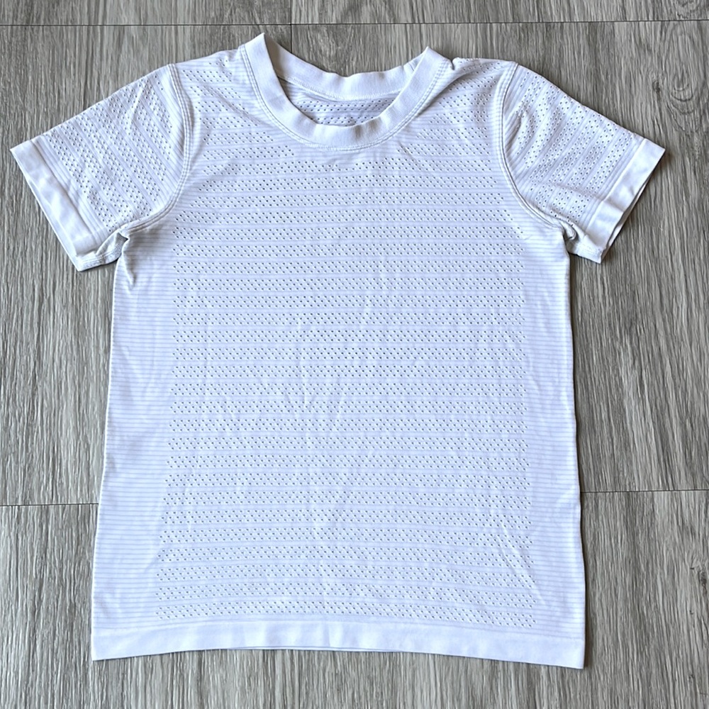 Lululemon breeze by short sleeve